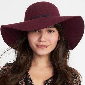 Floppy hat
